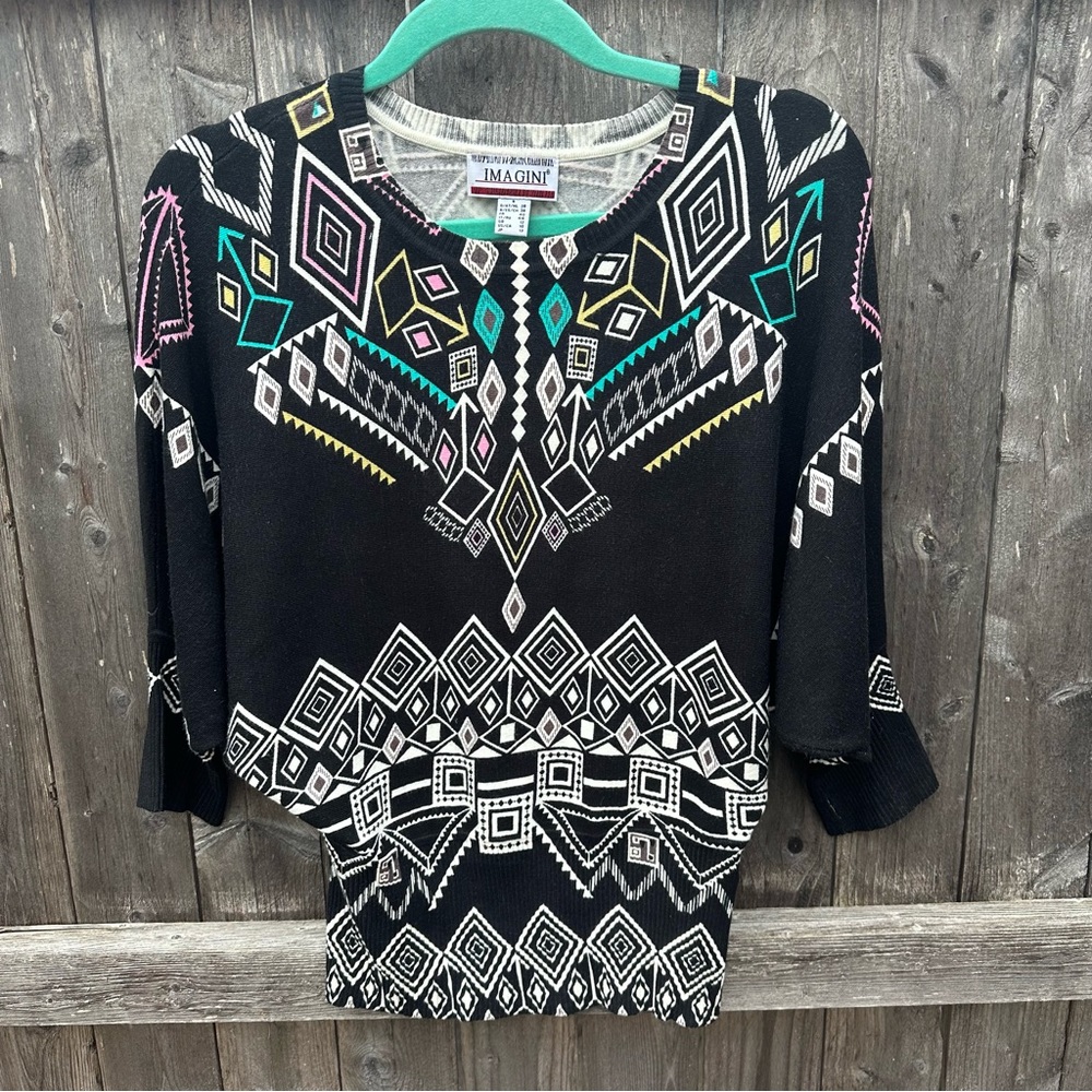 Vintage Imagini 80’s/90’s Black Aztec Dolman Sleeve Cinched Waist Sweater